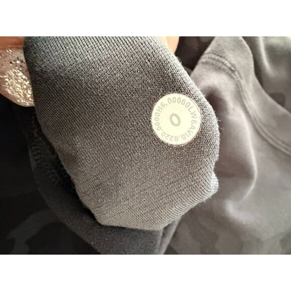 Lululemon High-Rise Black/Purple Camo Leggings – Size 0 - Picture 4 of 4